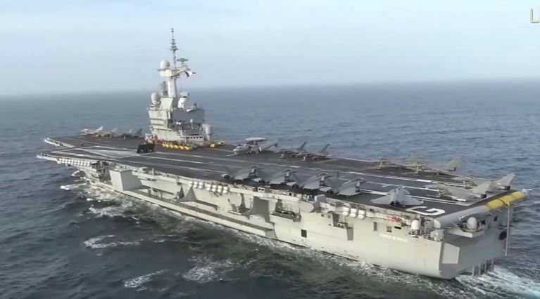 le porte-avions Charles de Gaulle &copy;SIPA