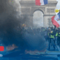 Pourquoi la crise politique française n’est pas (encore) une crise économique ?