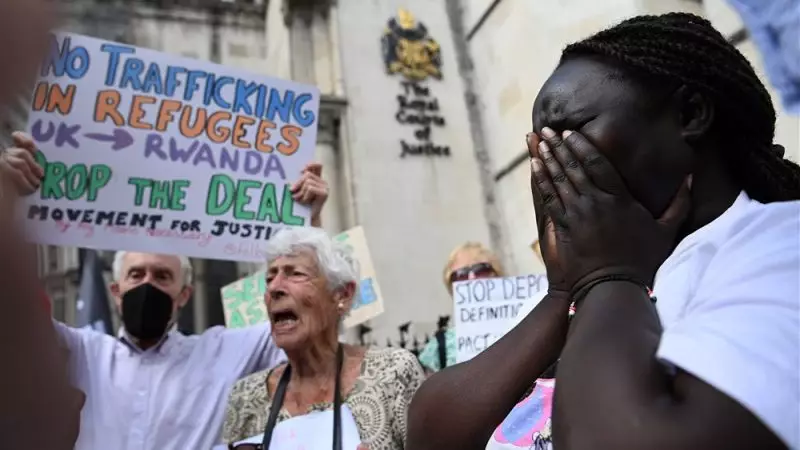 Les militants des droits humains et les responsables politiques de l’opposition ont qualifié ce projet d’immoral, de coûteux et d’inhumain. @EPA-EFE/ANDY RAIN