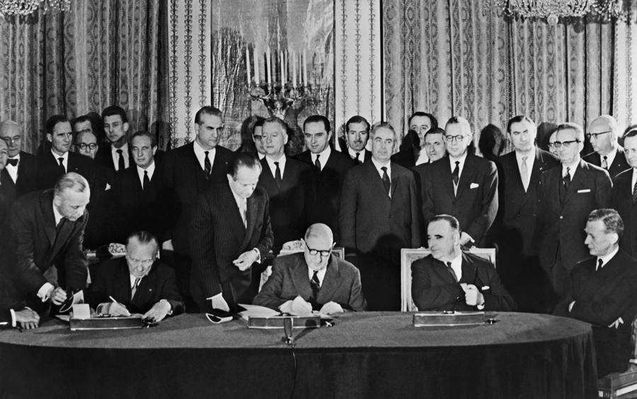 Signature du trait&eacute; de l'Elys&eacute;e, 22 janvier 1963