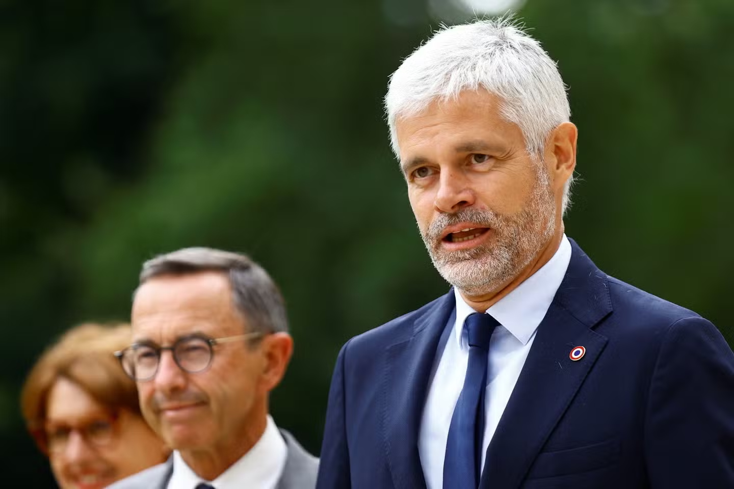 « Au nom de la responsabilité, le soutien des députés de la Droite républicaine ne pourra être que très exigeant. Nos votes se décideront texte par texte. Si le cap de redressement du pays n’est pas clair, nous ne nous interdisons pas de retirer notre soutien », assure M. Wauquiez ce 24 decembre 2024